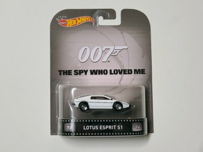 ホットウィール　007 ポンドカー　ロータスエスプリ Amazon.com: Hot Wheels 007 The Spy Who Loved Me Lotus Esprit