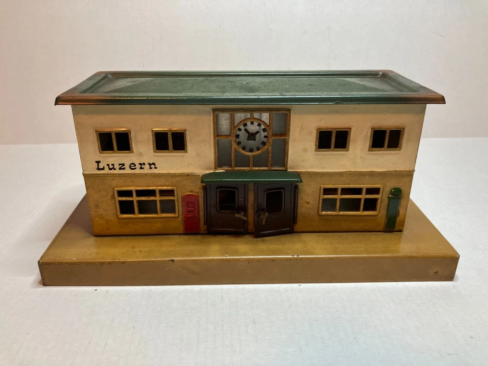 Marklin Märklin H0 413 Stazione in metallo del 1937/39 - Immagine 2 di 4