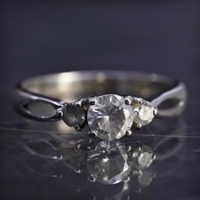 Size 8, vintage sterling silver 925 engagement ring with cz