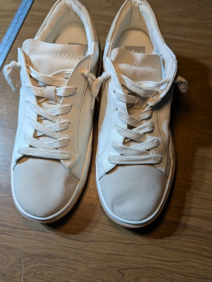 Women’s DOLCE VITA Zina White/ Beige Leather Sneakers Lace Up , Size 9 - Image 3 of 4