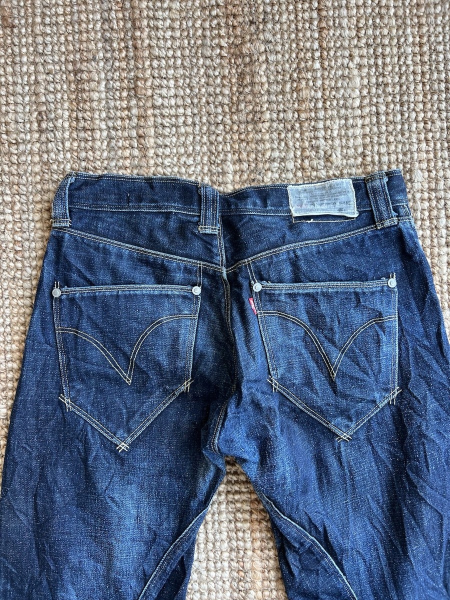Vintage Levis Engineered Twisted Jeans Buckle Back Tag W31 Actual