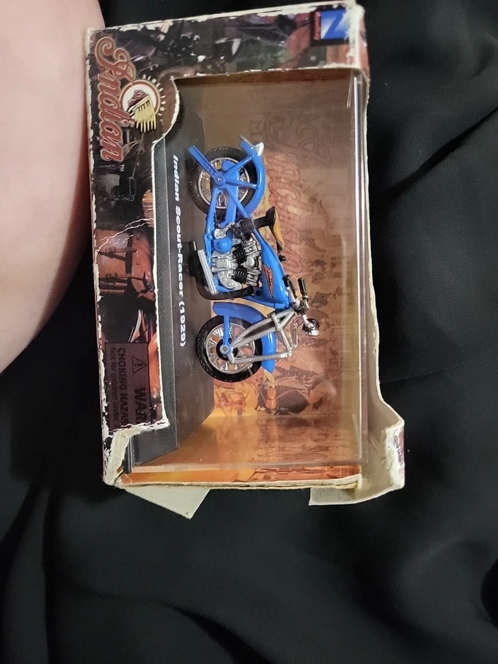 Indian Scout Racer 1929 motocicleta azul de New Ray (escala 1/32) nueva en caja Foto 4 de 4