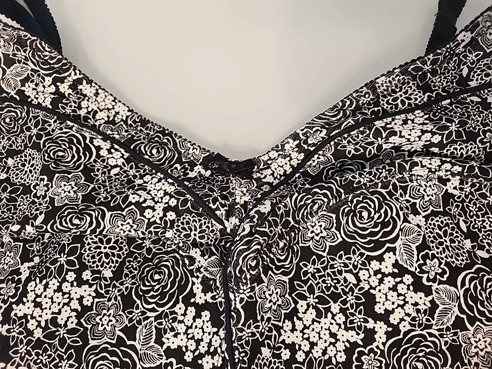 Sujetador COMFORT CHOICE Negro Blanco Floral TALLA 50D Inalámbrico Strecth Foto 2 de 4