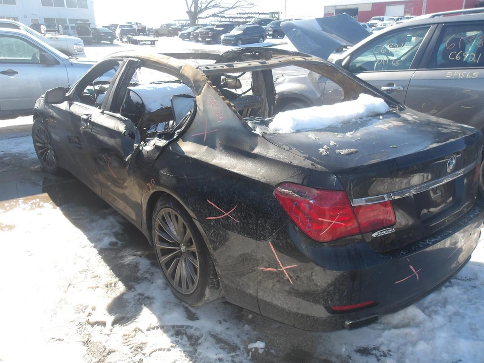 Brazo de control inferior delantero derecho usado delantero se adapta a: BMW 750i 2012 AWD trasero Foto 3 de 4