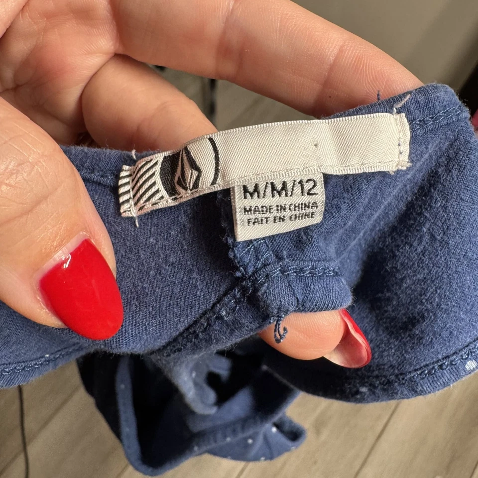 Camiseta sin mangas Volcom azul a lunares espalda deportiva M/12 mezcla modal de algodón manga para mujer Foto 2 de 4