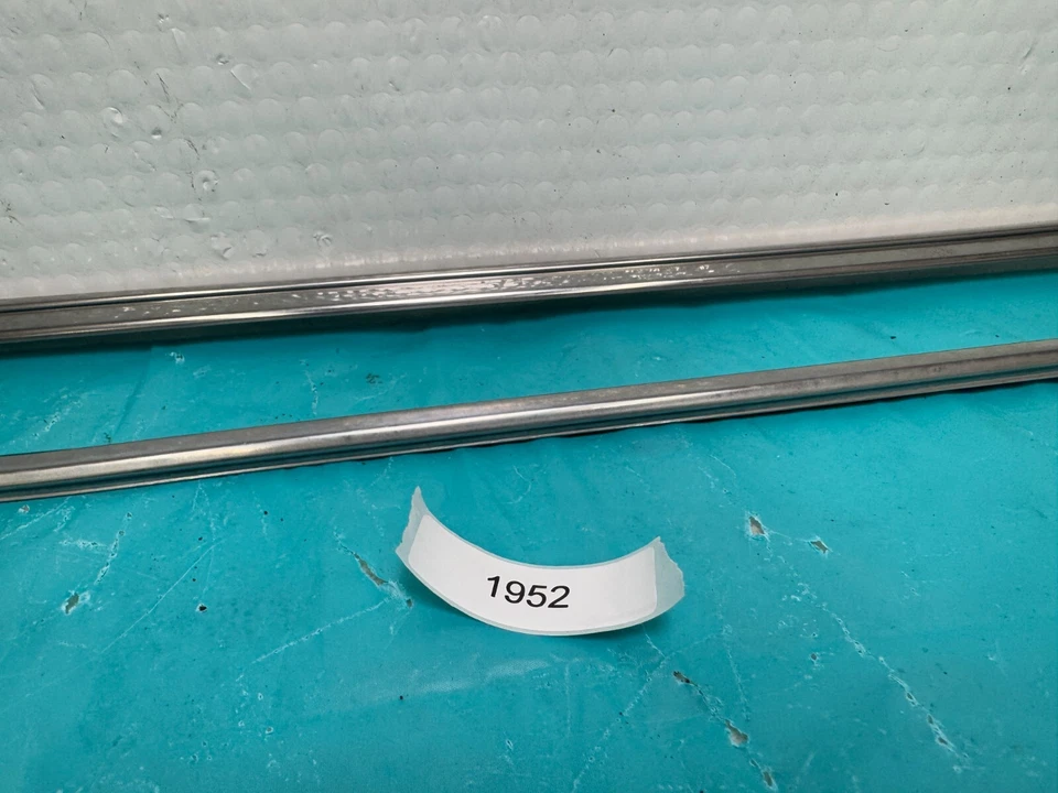 80-86 Datsun 720 Nissan Pickup cabina extendida canal de lluvia riel de goteo moldura cromada Foto 4 de 4