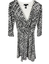 White House Black Market Dress Size 4 Fit N Flare Office Career Stretch 3/4 Slv