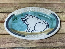 PIKE PLACE MARKET SEATTLE Sally Christopher Pig Platter Studio Pottery Signed