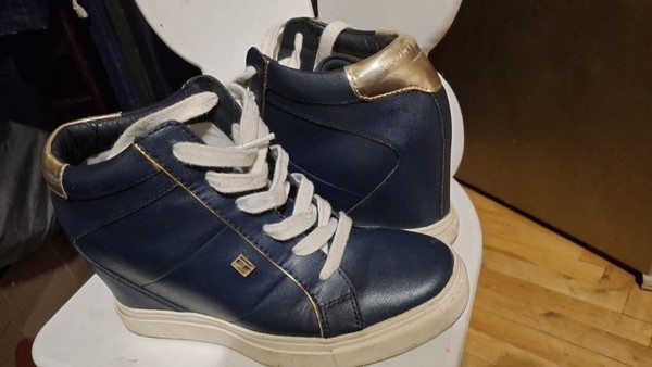 Women Tommy Hilfiger Sneakers Navy Leather 37