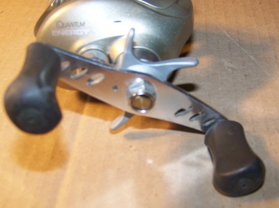 Quantum "Energy" E400C Bait Cast Rolle - 4 Kugellager - Bild 4 von 4