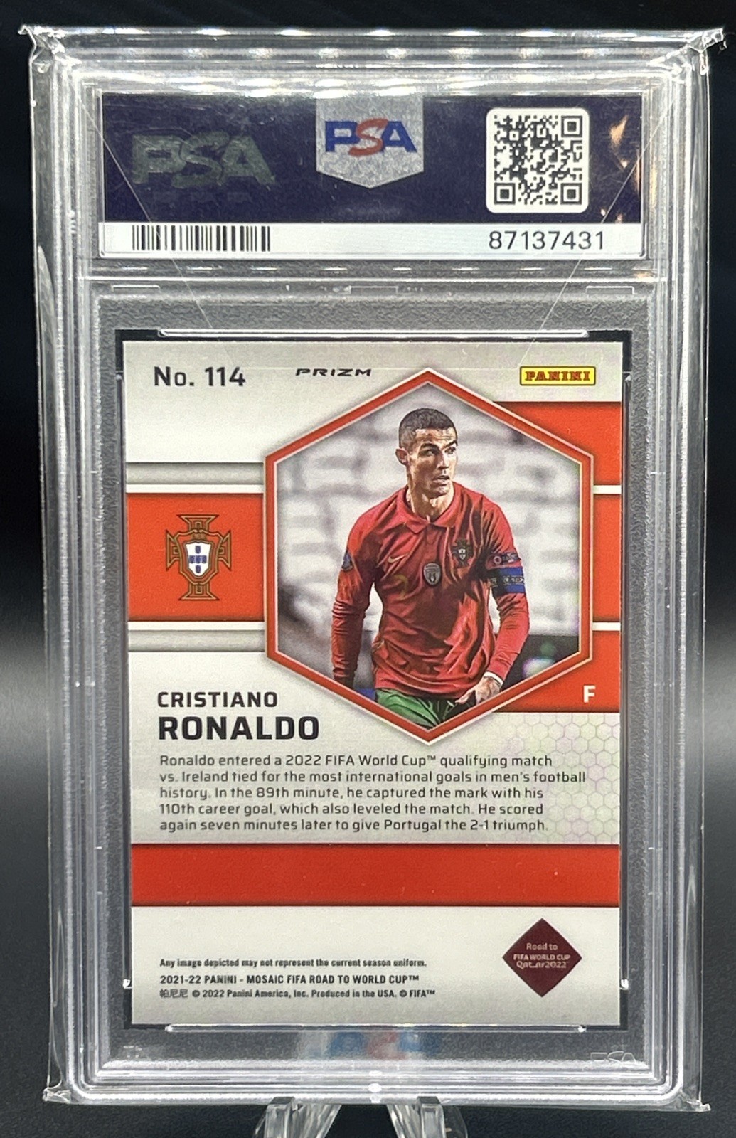 2021-22 Panini Mosaic FIFA RD/WC Cristiano Ronaldo Reactive Blue SSP PSA 10 view 2