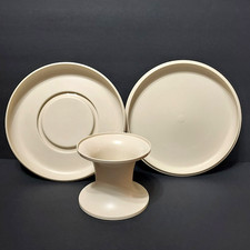 Tupperware 3 Piece Serve It All Pedestal Pie Cake Stand 1531 1532 1533 Beige