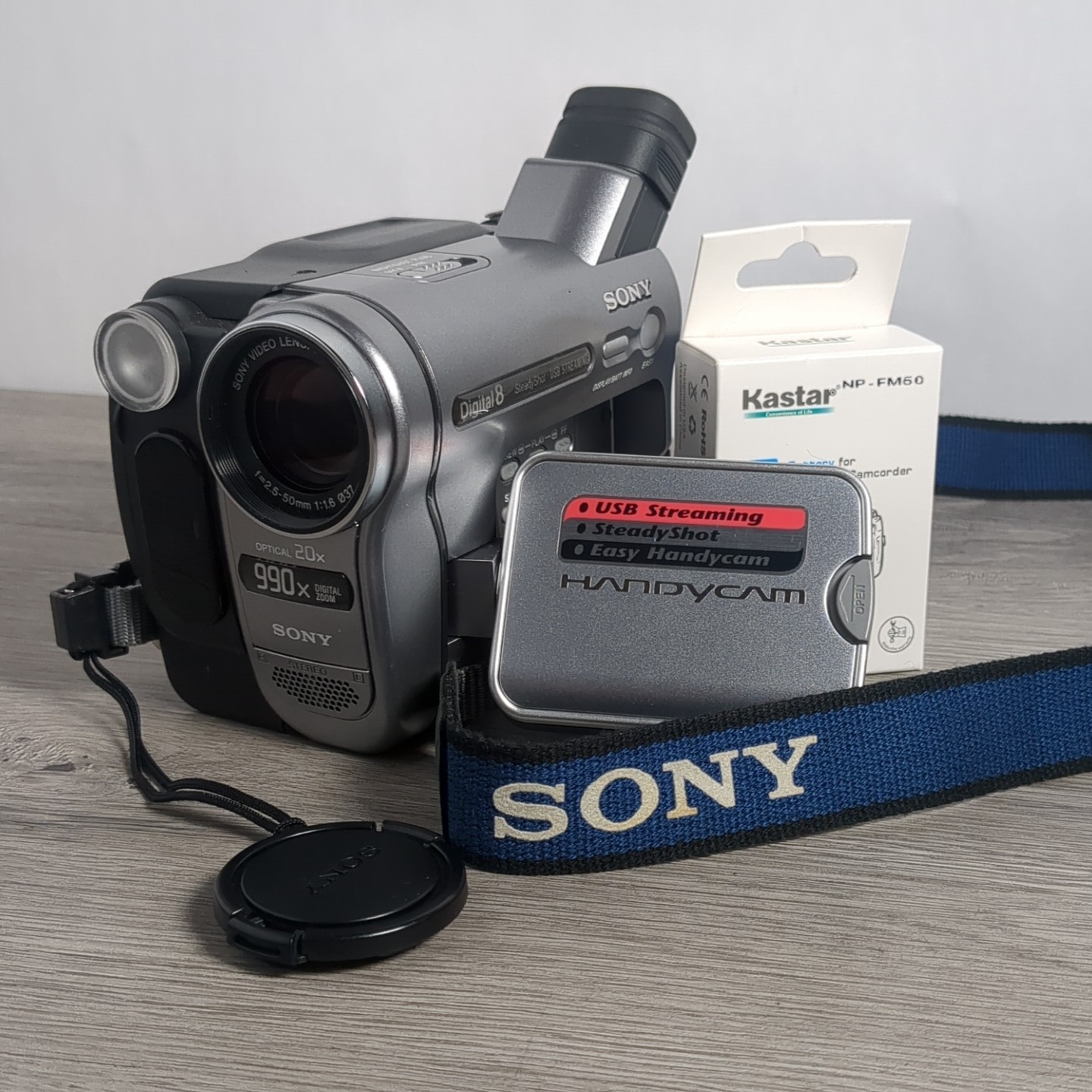 Sony DCR-TRV280 Handycam with NightShot SteadyShot and USB Streaming
