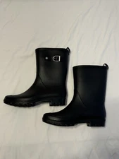Women’s Capelli Rain Boot Size 9 Black Rubber Dry Feet On Rainy Day Waterproof