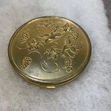 Richard Hudnut Vintage Gold Metal Powder Compact Birds Grapes Flowers Made USA