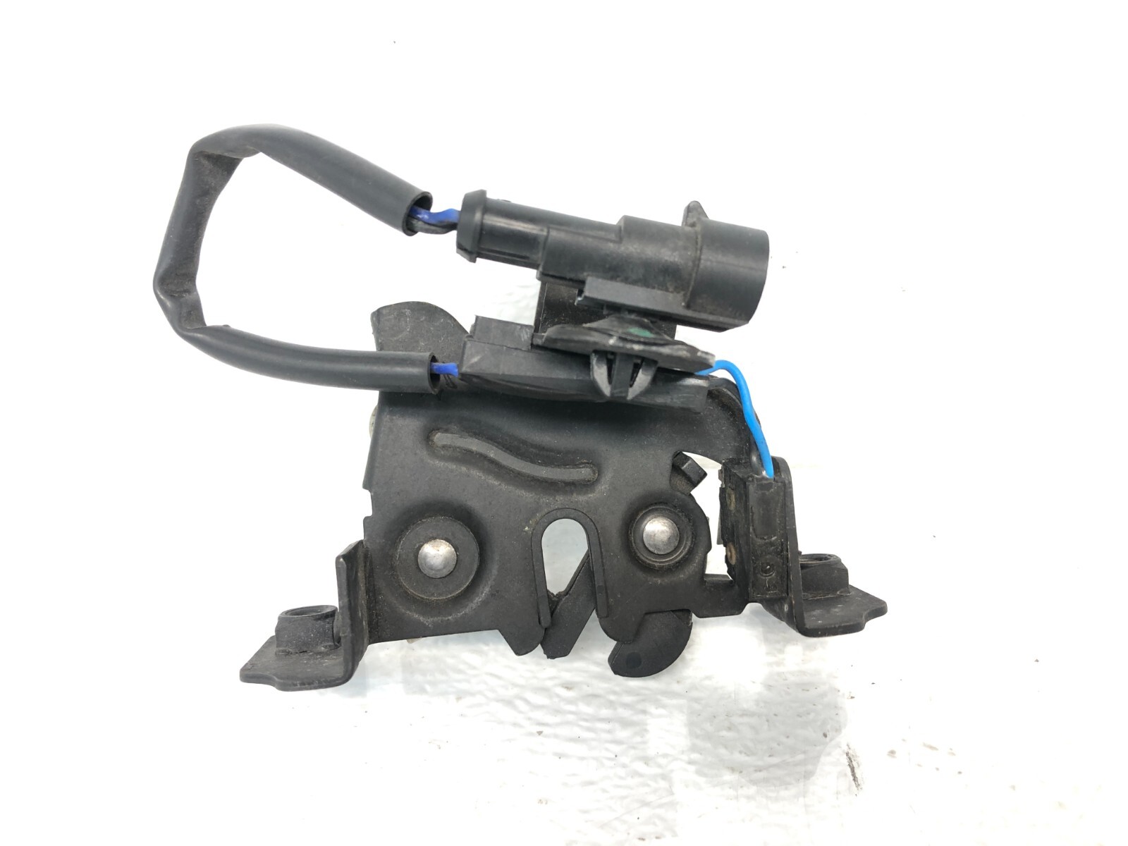 2014-2019 MASERATI GHIBLI SQ4 FRONT HOOD LOCK LATCH PAIR X2 OEM.