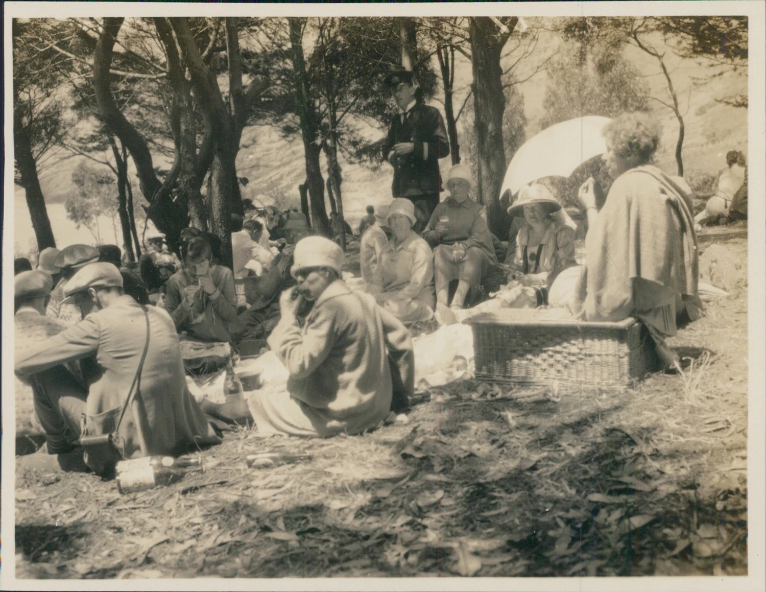 Chile, Islas Juan Fernández, Paseo Marítimo Impresión vintage en plataFotografía ap - Imagen 1 de 1