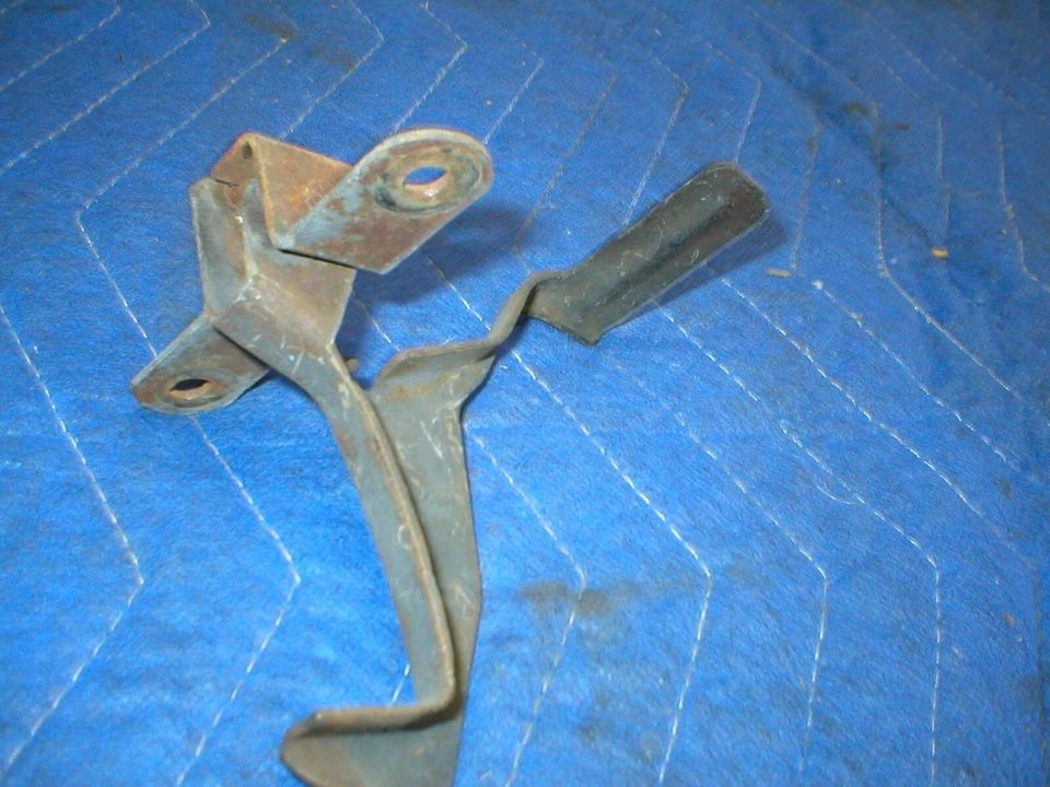 Camaro RS Z28 1993-2002 Firebird transmisión automática capó seguridad secundaria cierre GM Foto 2 de 3