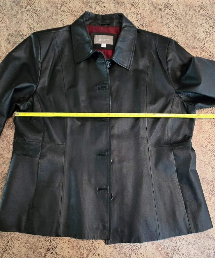 Chaqueta de cuero para mujer Croft & Barrow con botones negra de diseñador talla City 1X Foto 3 de 4