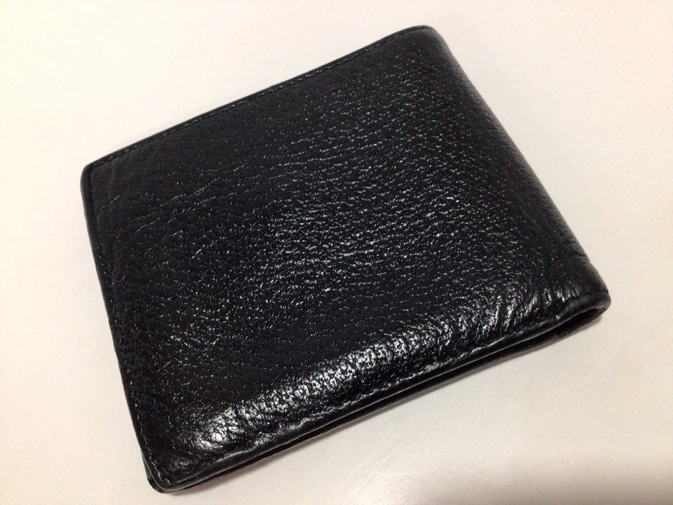 CARTERA DE CUERO NEGRA GUCCI para hombre / logotipo de metal gg Foto 2 de 4