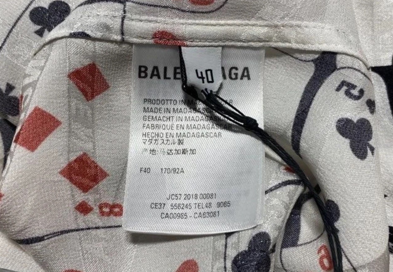 BALENCIAGA Long Sleeve White Playing Card Print Shrunken 100% Silk Blouse Sz 40 thumbnail 6