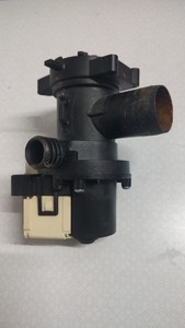 Bauknecht WAK 62 Waschmaschinen-Ablaufpumpe Kpl. (w10476931)