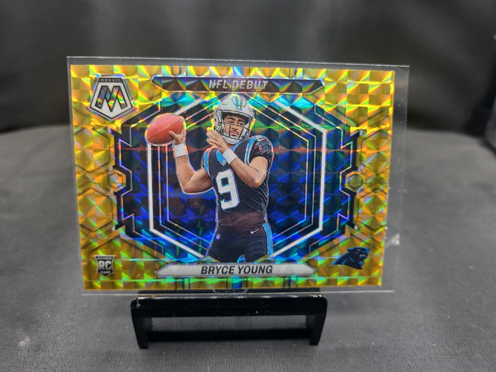 Bryce Young 2023 Panini Mosaic NFL Debut Yellow Reactive Prizm RC