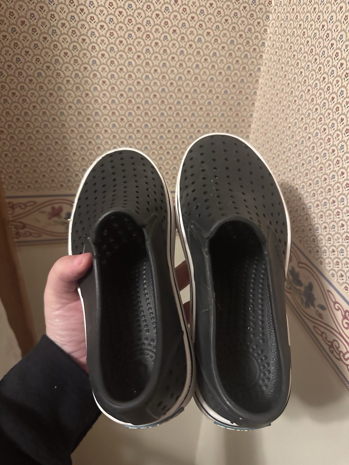 Native Jefferson Kids Shoe Regatta Navy Blue Shell White Size J3 Water Sandals