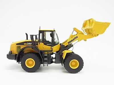 New! Komatsu wheel loader WA380-7 1/50 NZG diecast model f/s from