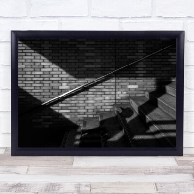 Vogelmann auf Stufe Backsteinmauer Treppen Schatten Wandkunstdruck