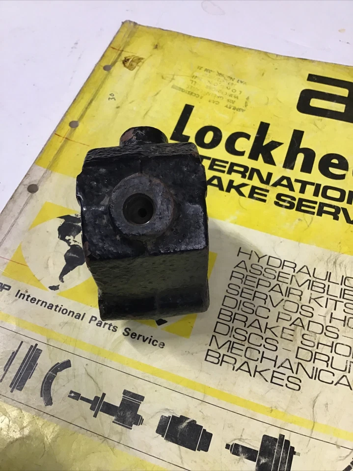 Válvula porcionadora de freno Lockheed Austin Morris Classic Mini Cooper 1970-1980 Foto 3 de 4