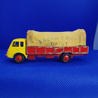 Wellensittich Toys 216 Les Diesel 120CV Renault Chassis lang Surbaisse original Verdeck