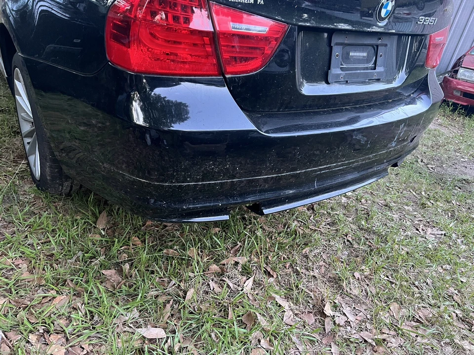 BMW E90 335i 335 335 2007 2008 2009 2010 2011 sedán de 5 puertas cubierta de parachoques Foto 2 de 4