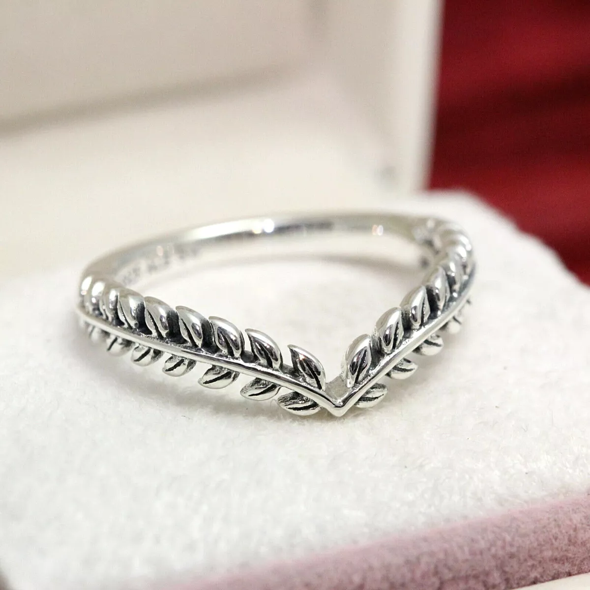 Lively wish ring best sale pandora