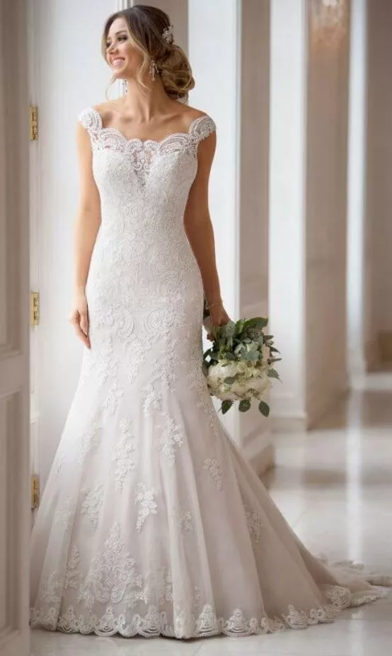 Stella York 6569 Wedding Dress, size 12, Silhouette in lace and tulle