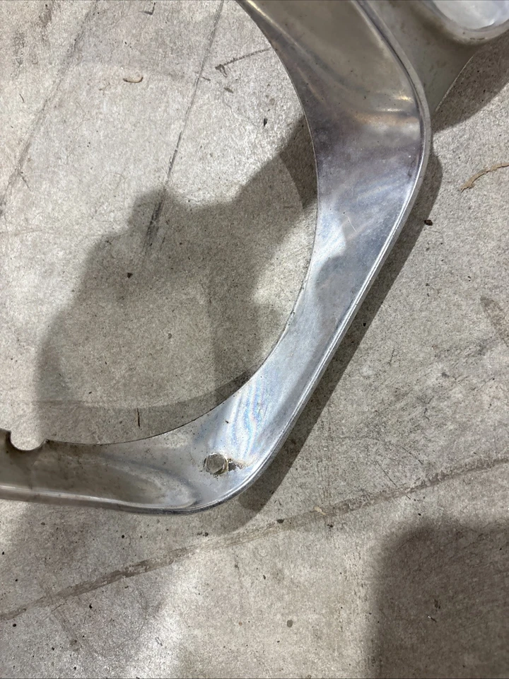 Oldsmobile Cutlass 442 1970 bisel de faro de aluminio derecho derecho GM Olds Foto 4 de 4