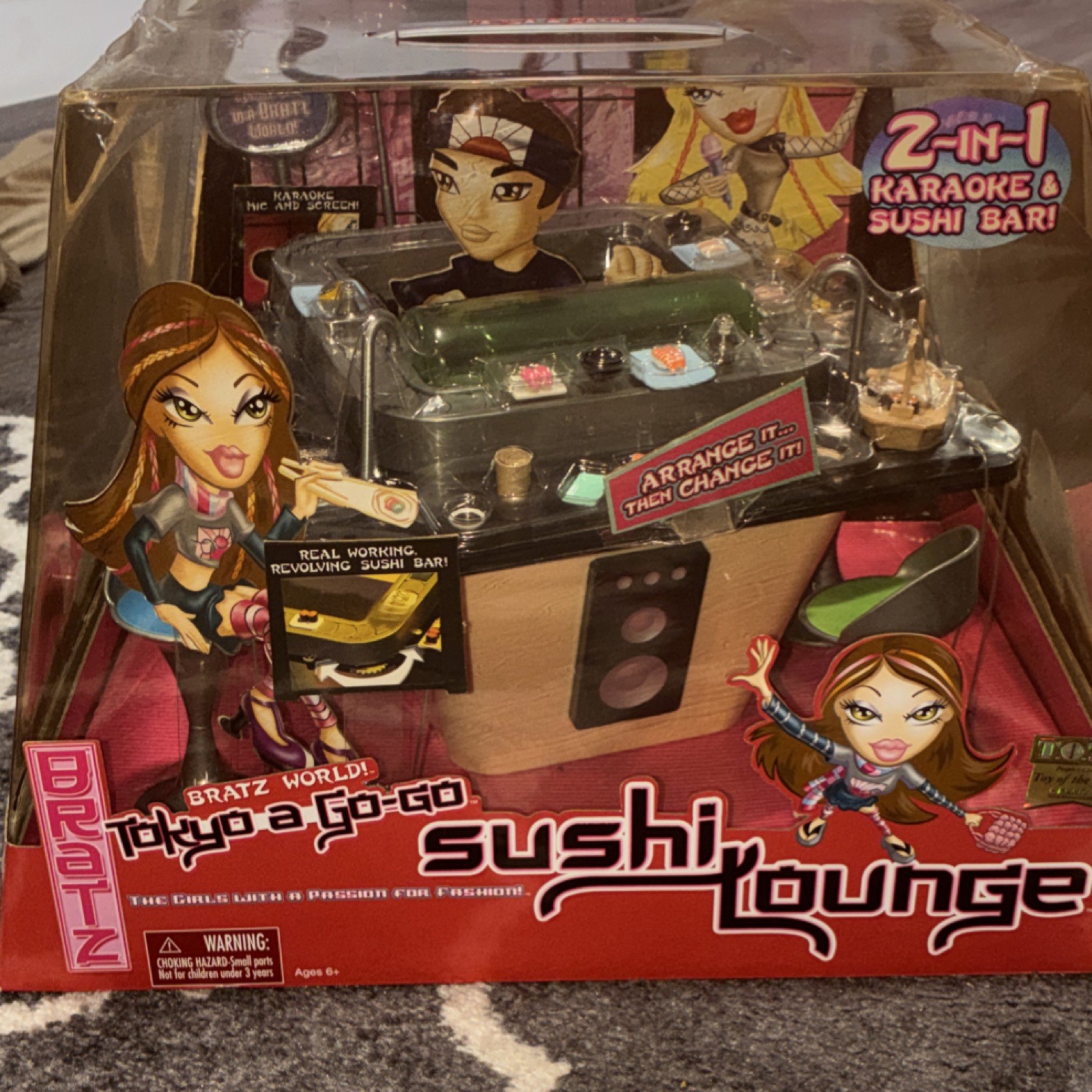 Bratz Tokyo a Go-Go Sushi Lounge Doll Playset Karaoke Revolving Sushi Bar