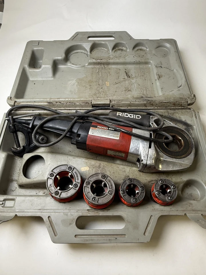 RIDGID 600 Power Pipe Threader 115V w/ 1 3/4 1/2 1/4 Dies Support Arm Case Kit - Image 2 of 4