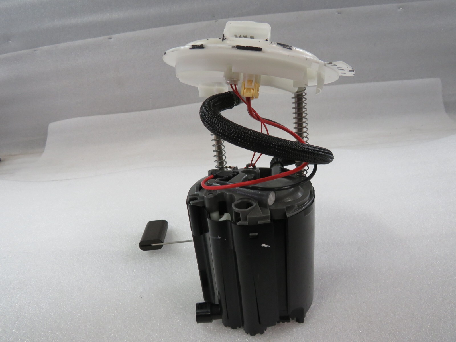 Maserati Ghibli, Quattroporte, LH, Left, Fuel Pump, Used, P/N 670003734