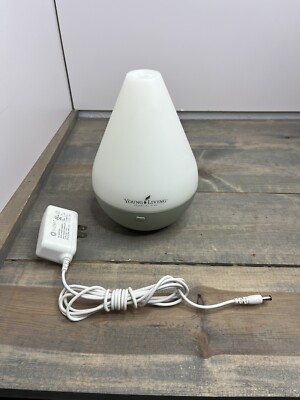 Young Living Dewdrop Essential Oil Aromatherapy Ultrasonic Diffuser Green Works