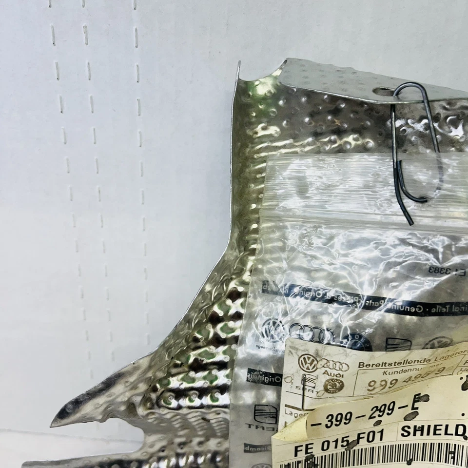 Nuevo subchasis delantero izquierdo protector térmico Audi S4 8T0399299E OEM 2009-16 Foto 4 de 4