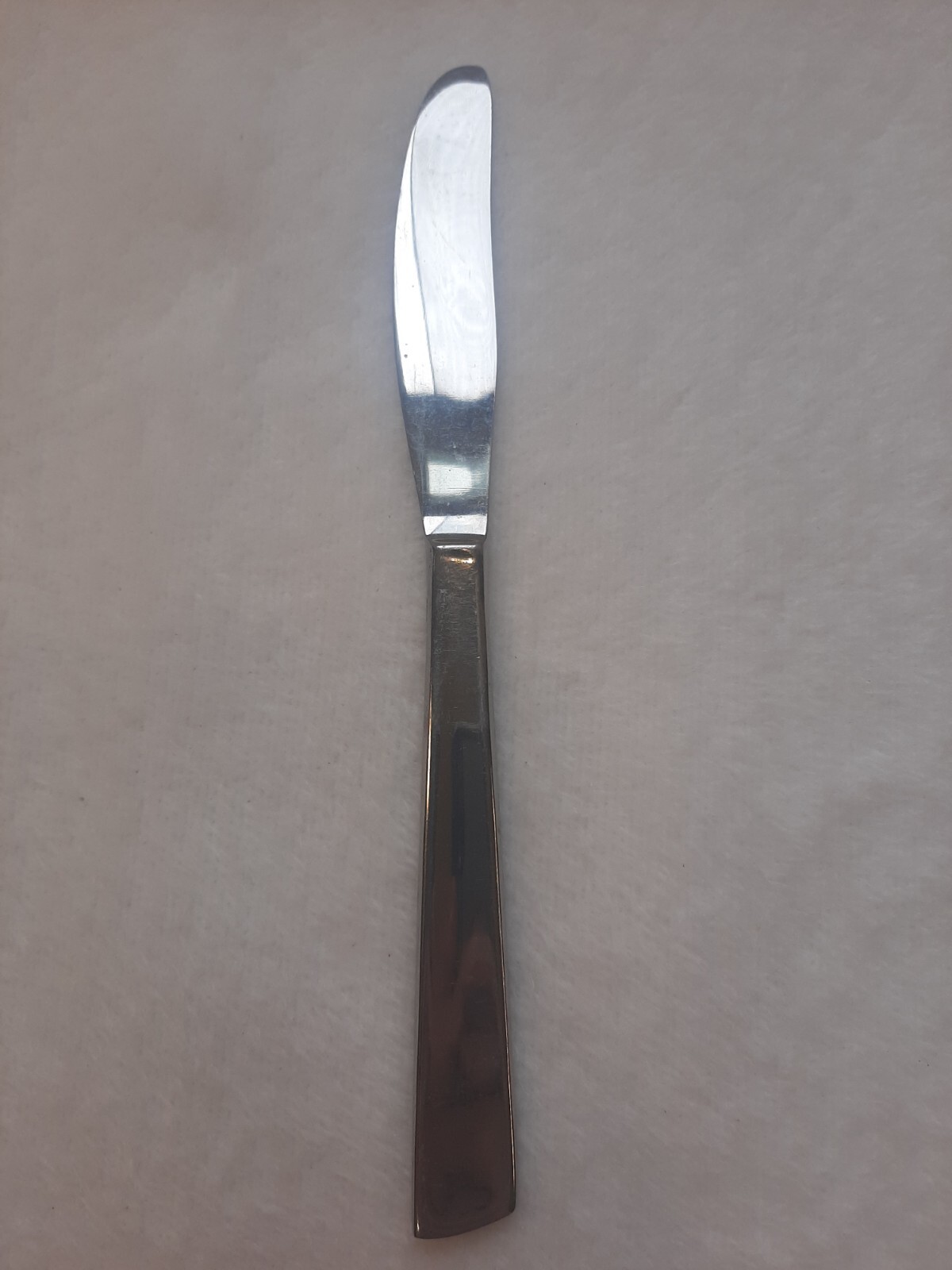 Ashton Stainless Steel Unknown Pattern Angled Tip Dinner Knife Flatware