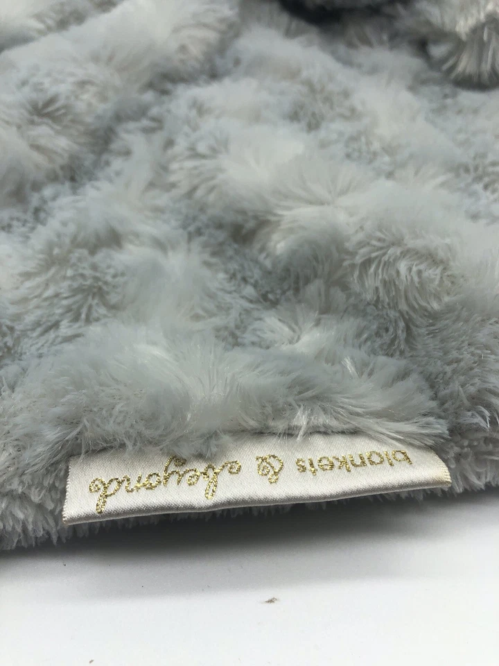 Lovey Gray小狗毛毯和超越安全毯旋转无烟家用 — 第 3/4 张图片