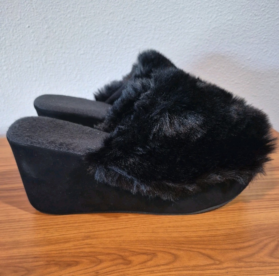 Womens Black Platform Wedge Faux Fur Open Toe Slippers Approx Size 7 8