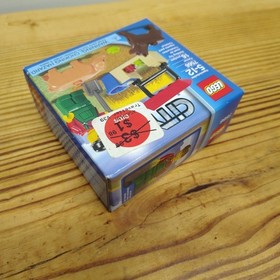 Lego 7566 City FARMER Dog Pig New Retired 