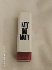 Lápiz labial mate Covergirl Katy Kat ~ Crimson Cat KP05