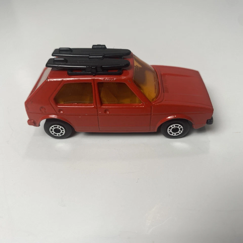 MATCHBOX S/F NO. 7  VOLKSWAGEN GOLF  RED BODY, YELLOW INT. - Image 3 of 4