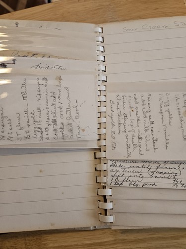 Two Books Full Of Handwritten Recipes - Picture 4 of 6