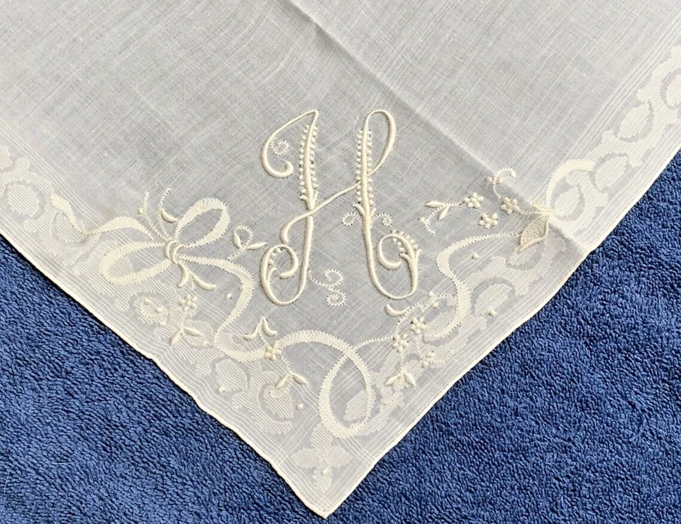 Монограмма H носовые платки цветочная вышивка Мадейра лен белое золото лот из 3 винтажных - Изображение 2 из 4