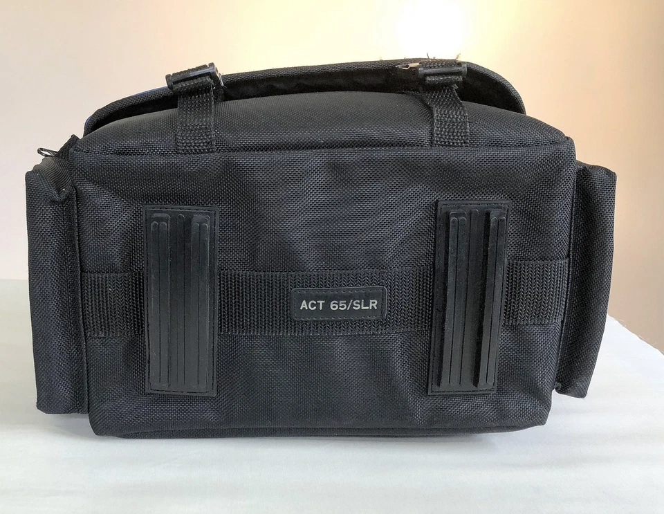 SEARING Carring Case ACT 65/ SLR for DSLR-SLR Cameras and Accessories. - Image 4 of 4